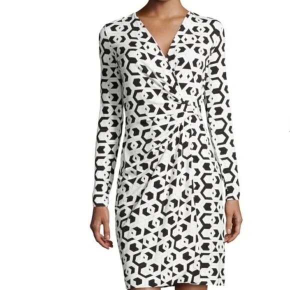Diane Von Furstenberg Black White Abstract Graphics Valencia Wrap Dress Size 4 - Picture 1 of 9